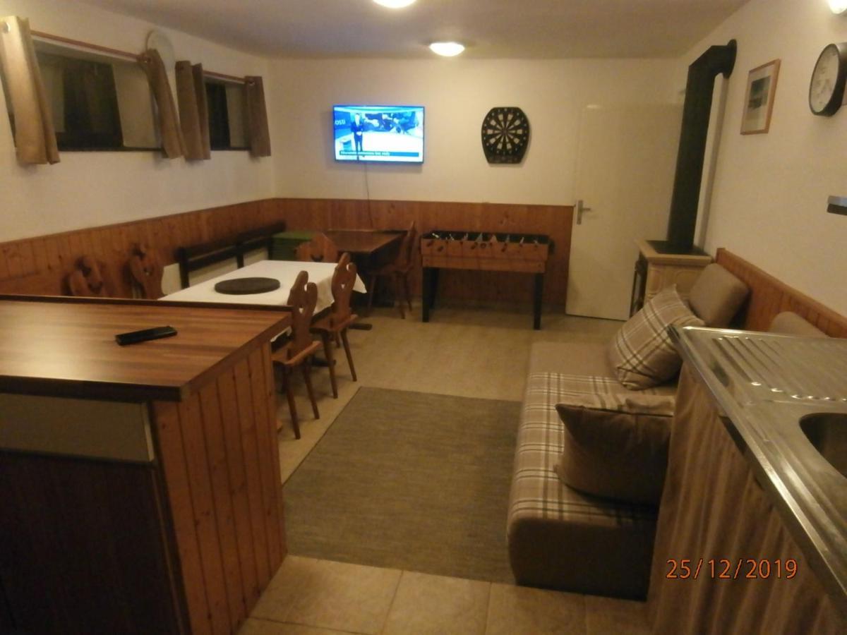 Apartman Aya ヤノフ・ナト・ニソウ エクステリア 写真