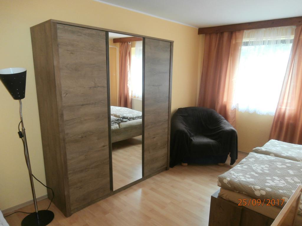 Apartman Aya ヤノフ・ナト・ニソウ エクステリア 写真